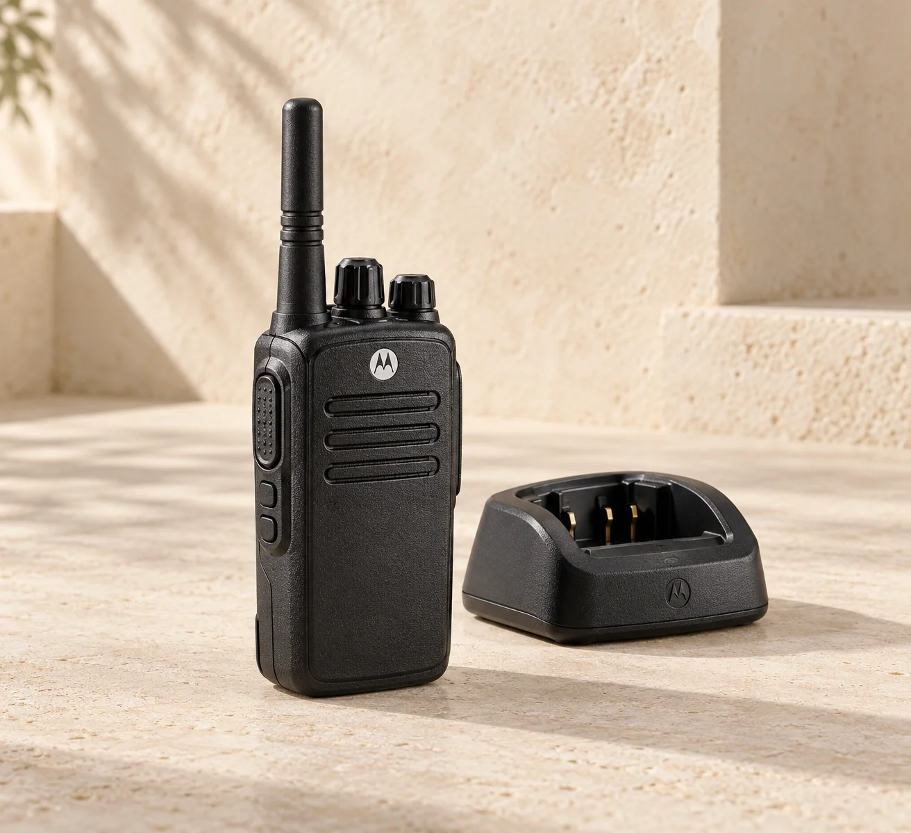 Motorola XT420 – Funkgerät mit Ladegerät auf Mallorca mieten